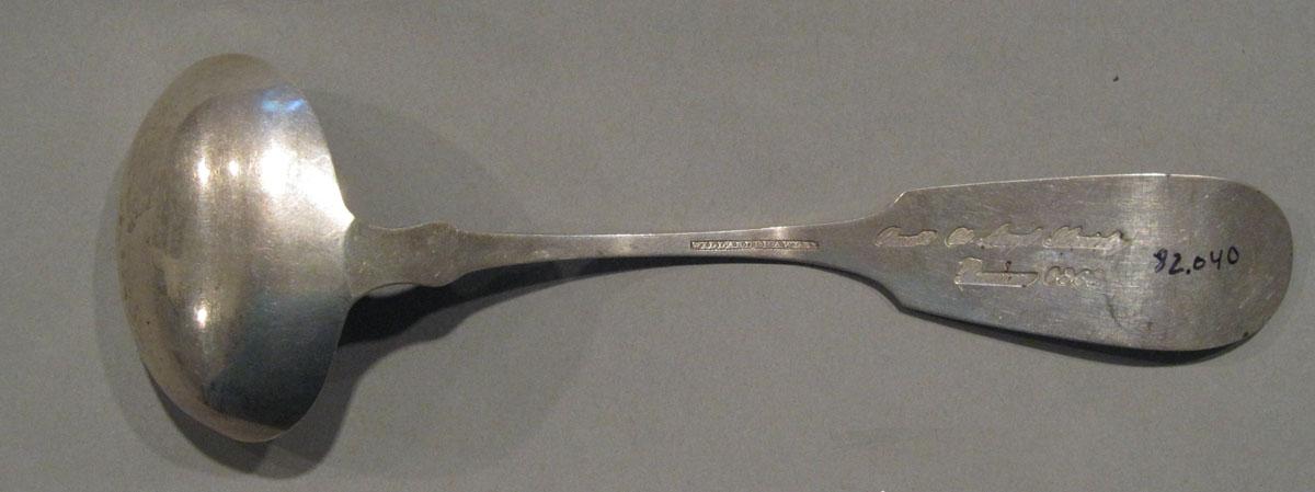 1998.0004.1190 spoon underside