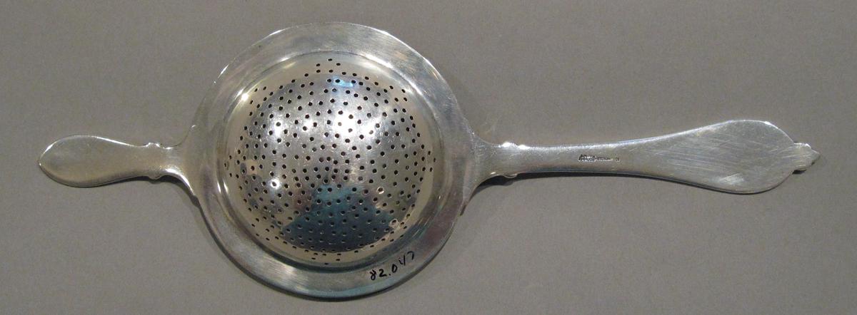 1998.0004.1196 strainer underside