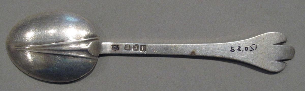 1998.0004.1200 spoon underside