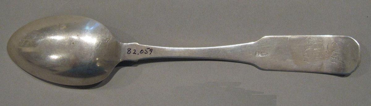 1998.0004.1208 spoon underside