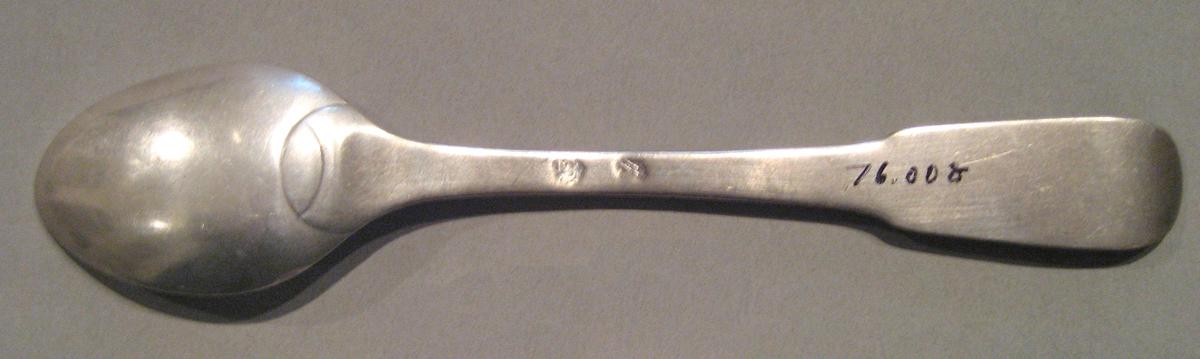 1998.0004.120 Silver Spoon underside