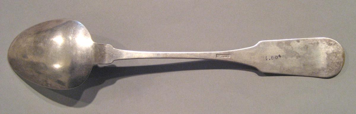 1998.0004.121.002 Silver Spoon underside