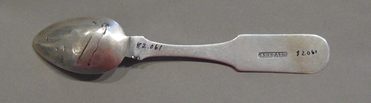 1998.0004.1210 spoon underside
