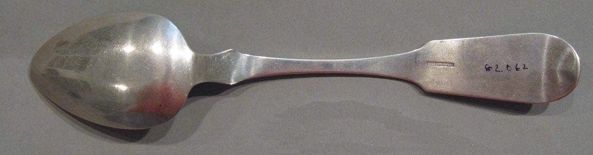 1998.0004.1211 spoon underside