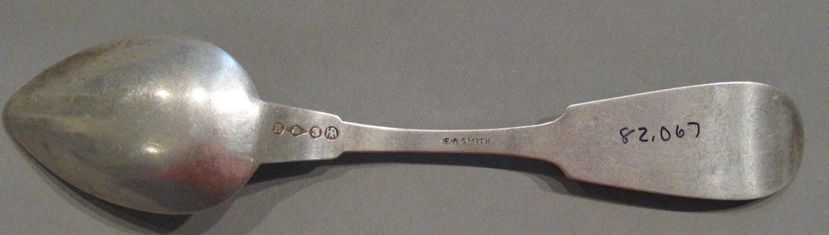 1998.0004.1216 spoon underside