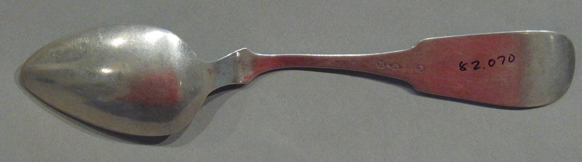 1998.0004.1219 spoon underside