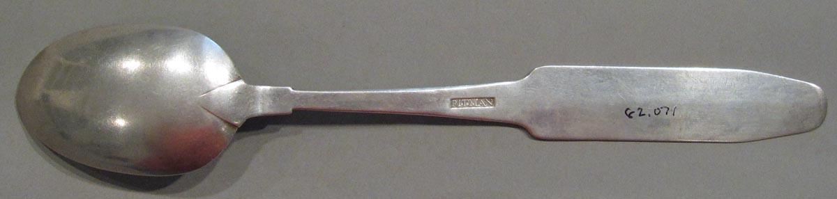 1998.0004.1220 spoon underside