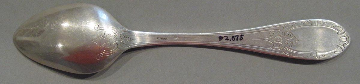 1998.0004.1224 spoon underside