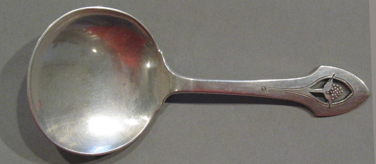 1998.0004.1225 spoon upper surface