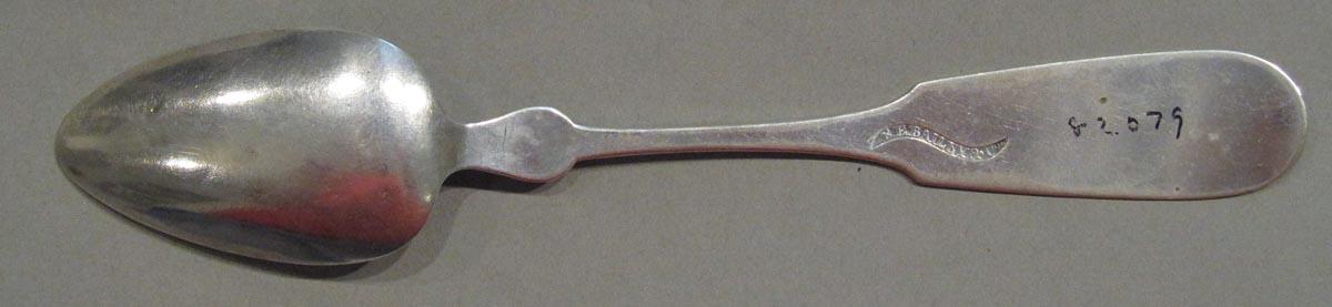 1998.0004.1228 spoon underside