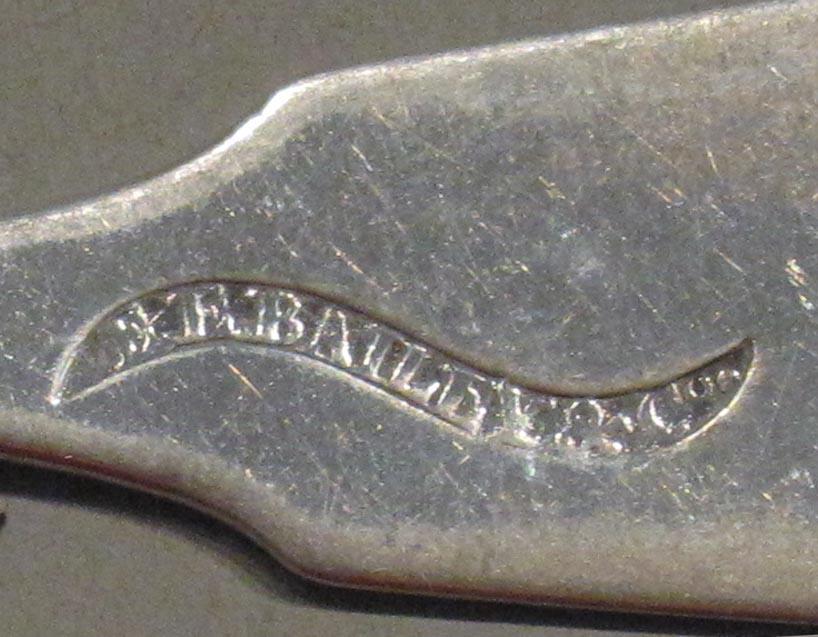 1998.0004.1228 spoon mark