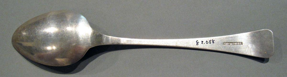 1998.0004.1237 Silver Spoon underside