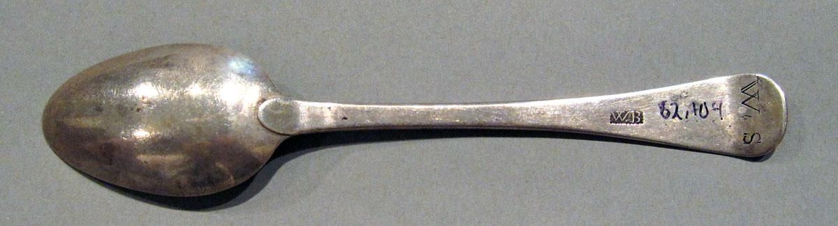 1998.0004.1251 Silver Spoon underside