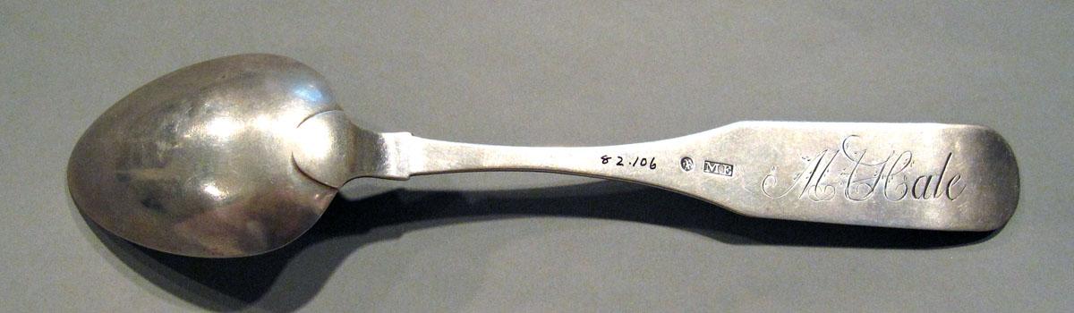 1998.0004.1253 Silver Spoon underside