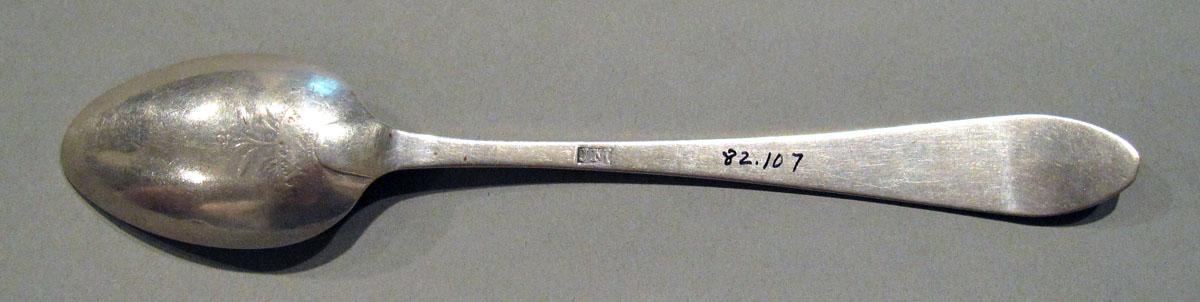 1998.0004.1254 Silver Spoon underside