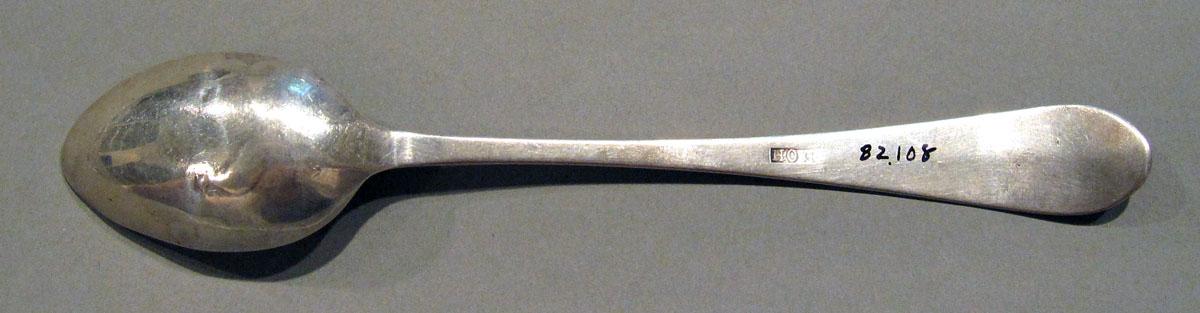 1998.0004.1255 Silver Spoon underside