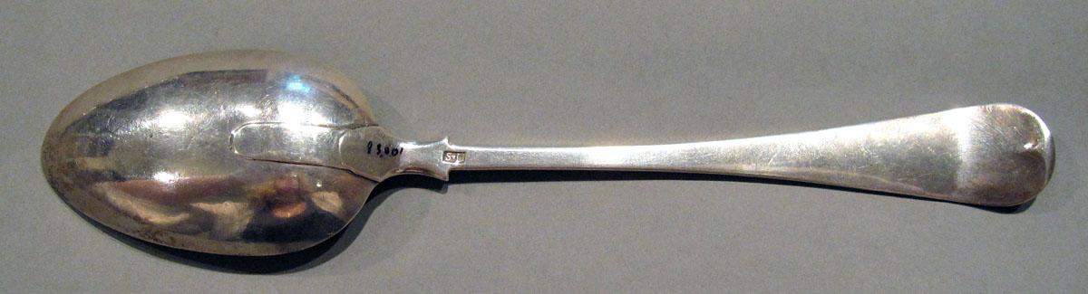 1998.0004.1260 Silver Spoon underside