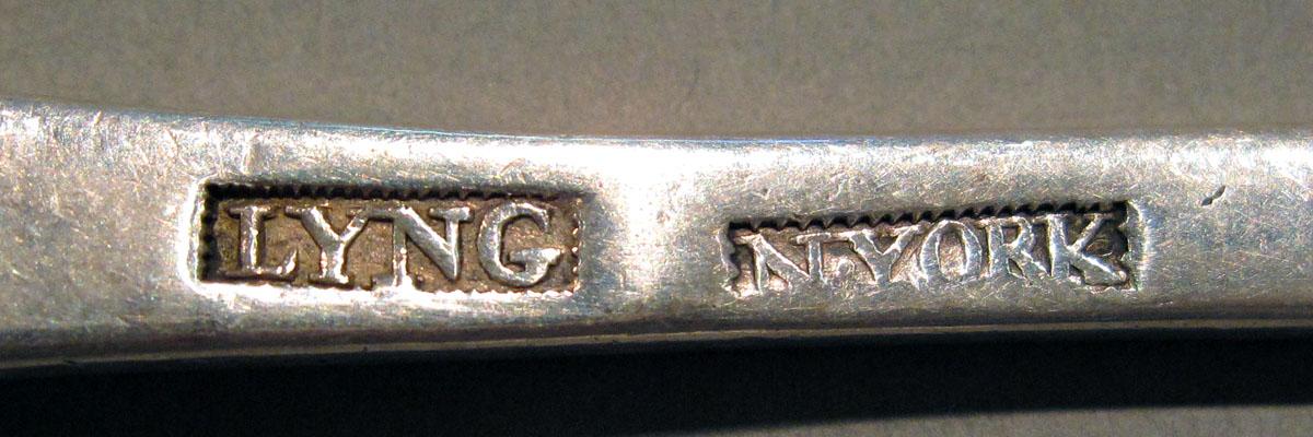 1998.0004.1261 Silver Spoon mark