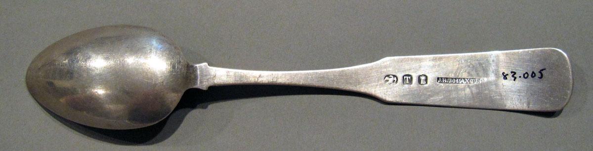 1998.0004.1264 Silver Spoon underside