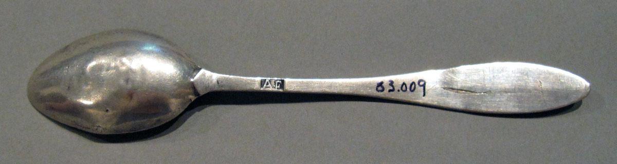 1998.0004.1268 Silver Spoon underside