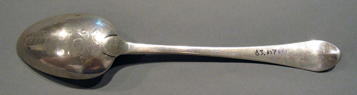 1998.0004.1275 Silver Spoon underside