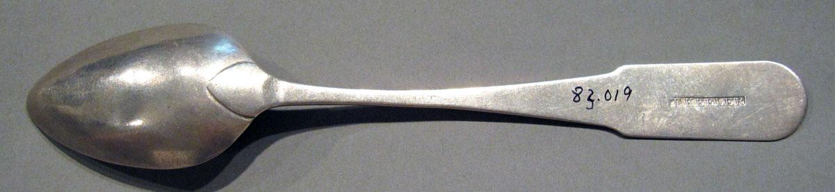 1998.0004.1277 Silver Spoon underside
