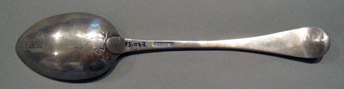 1998.0004.1280 Silver Spoon underside