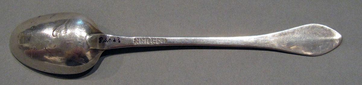 1998.0004.1281 Silver Spoon underside
