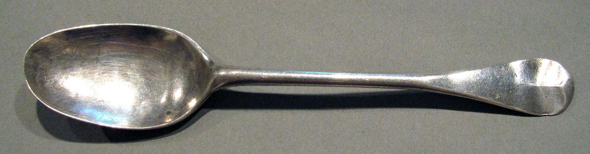 1998.0004.1282 Silver Spoon upper surface