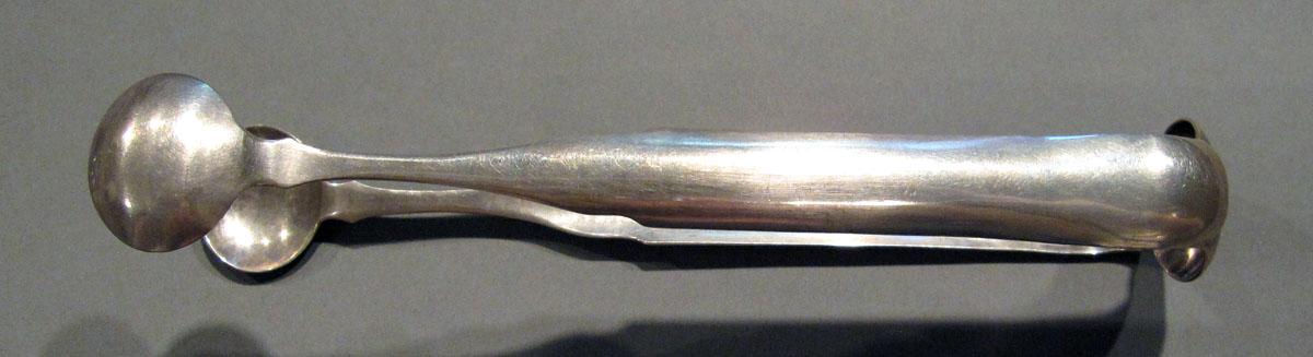 1998.0004.1286 Silver Tongs view 2