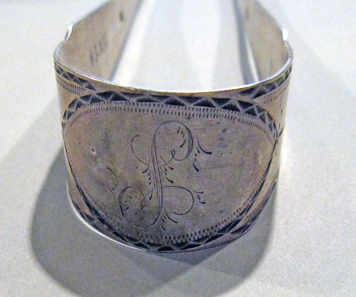 1998.0004.1291 Silver Tongs engraving