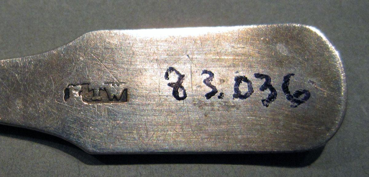 1998.0004.1292 Silver Spoon mark