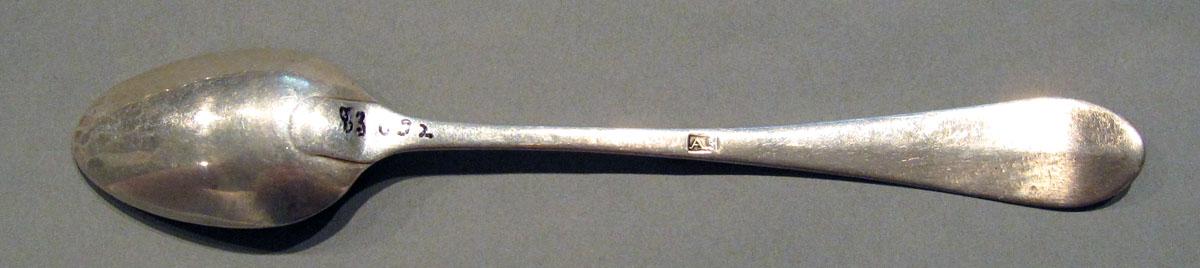 1998.0004.1307 Silver Spoon underside