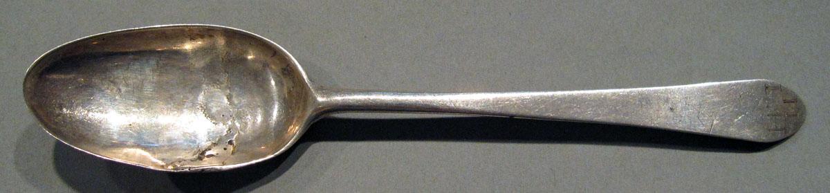 1998.0004.1318.001 Silver Spoon upper surface