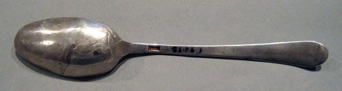 1998.0004.1318.002 Silver Spoon underside