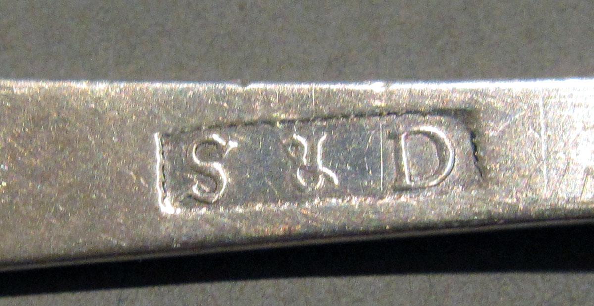 1998.0004.1320 Silver Spoon mark