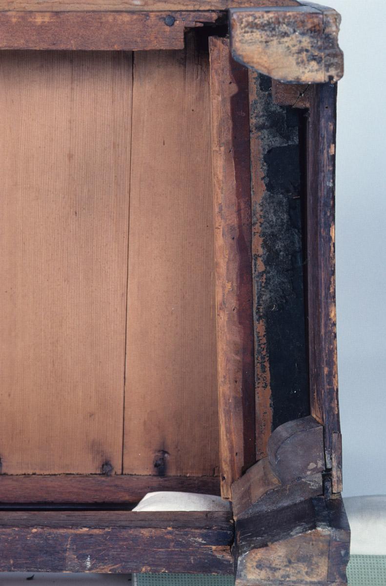 1958.0543 Chest, before conservation treatment, detail 5