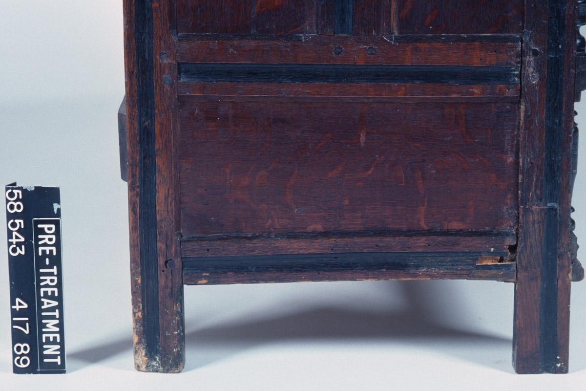 1958.0543 Chest, before conservation treatment, detail 3