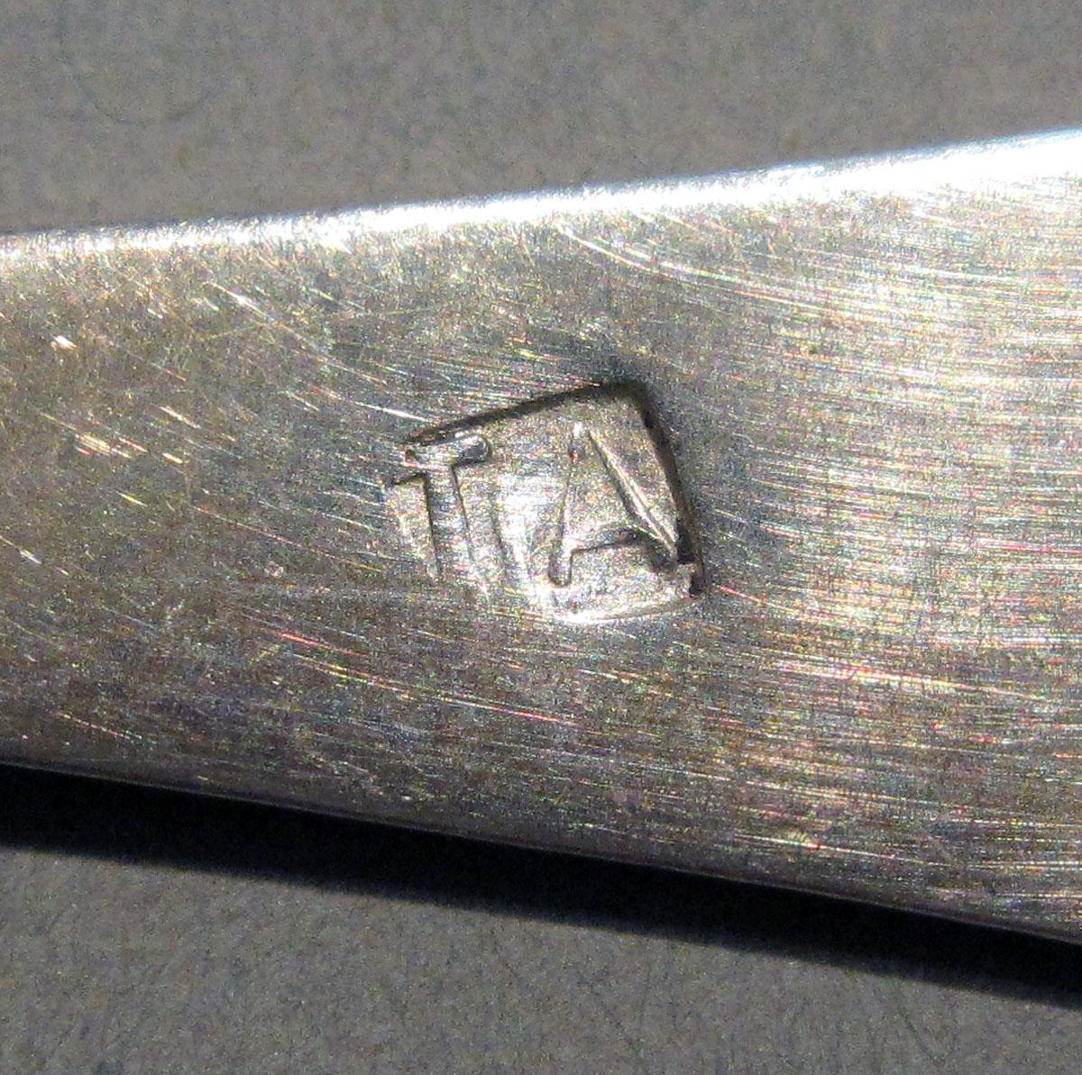 1998.0004.1331 Silver Spoon mark