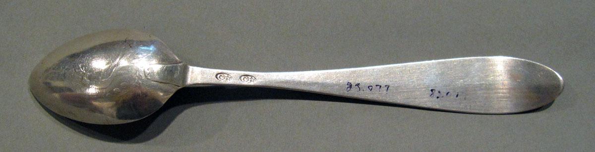 1998.0004.1332 Silver Spoon underside