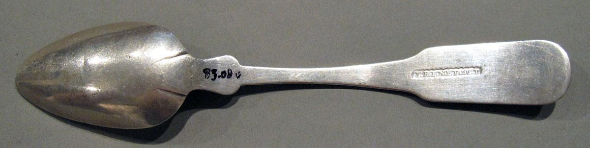 1998.0004.1335 Silver Spoon underside