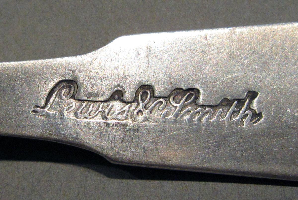 1998.0004.1337.002 Silver Spoon mark