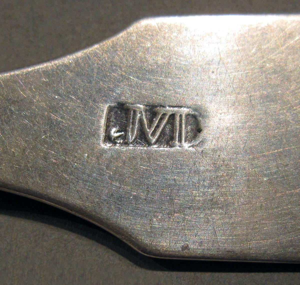 1998.0004.1346 Silver Spoon mark
