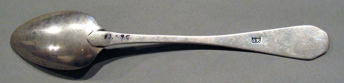 1998.0004.1349 Silver Spoon underside