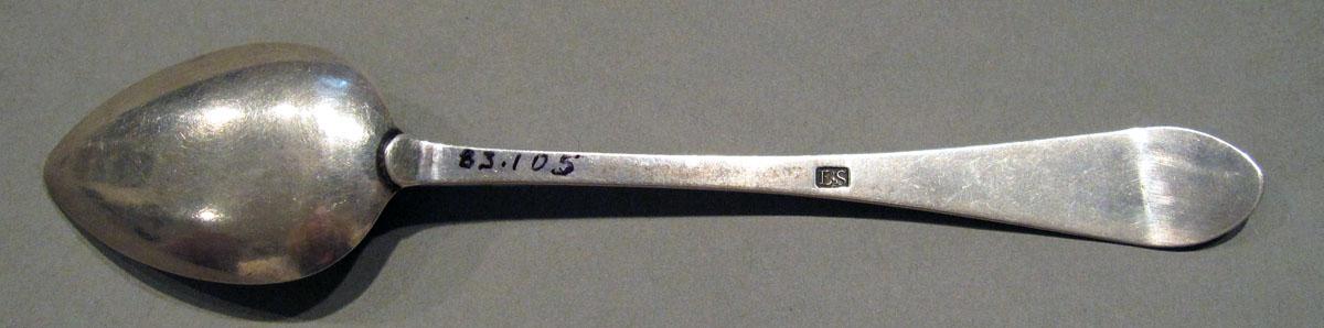 1998.0004.1359 Silver Spoon underside