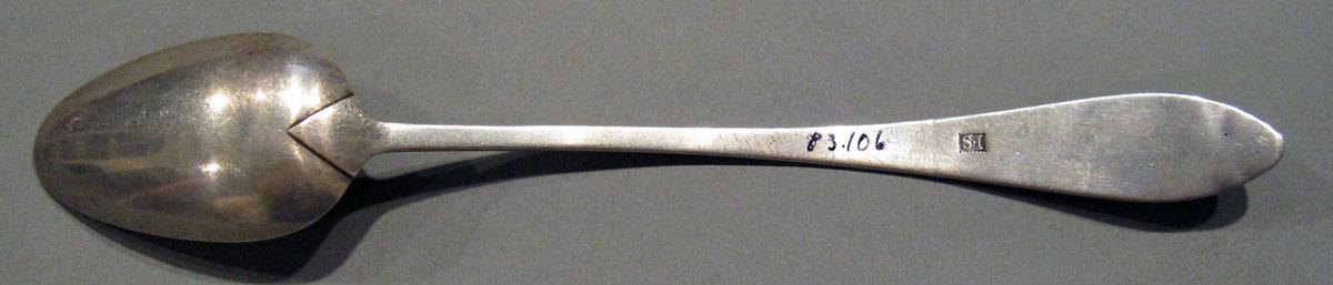 1998.0004.1360 Silver Spoon underside
