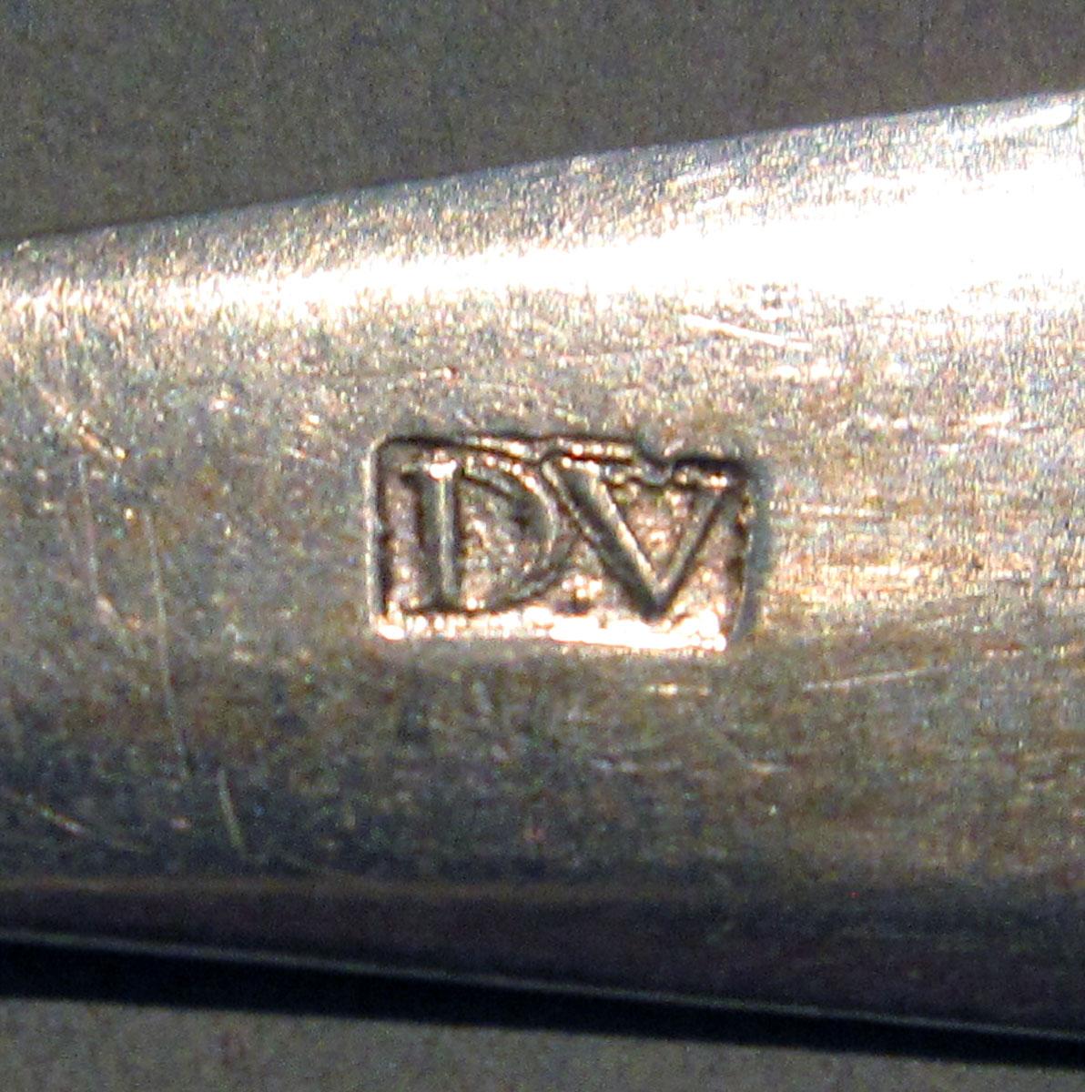 1998.0004.1367.004 Silver Spoon mark