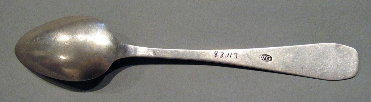 1998.0004.1371 Silver Spoon underside