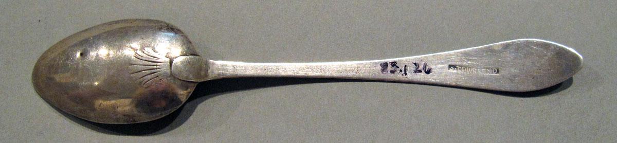 1998.0004.1379 Silver Spoon underside