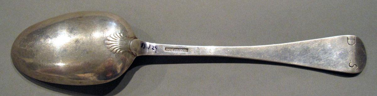 1998.0004.1382 Silver Spoon underside
